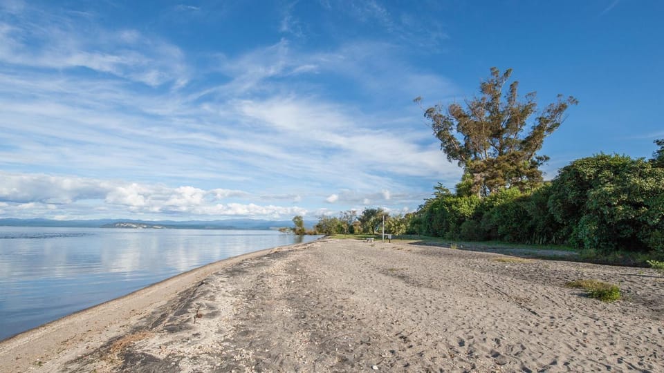 Neighbourhood, Natural landscape, Beach