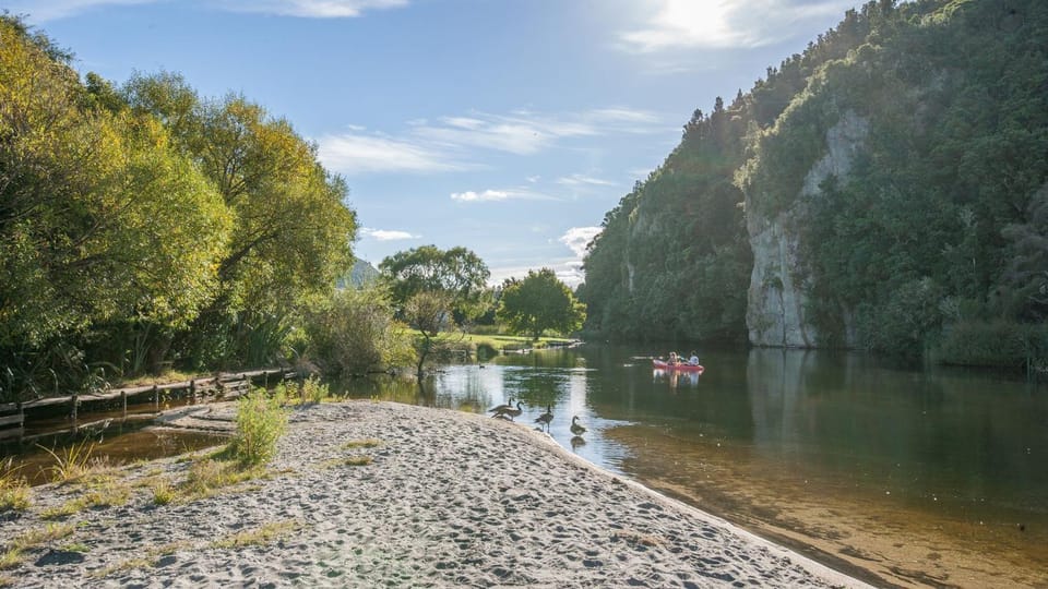 Neighbourhood, River view