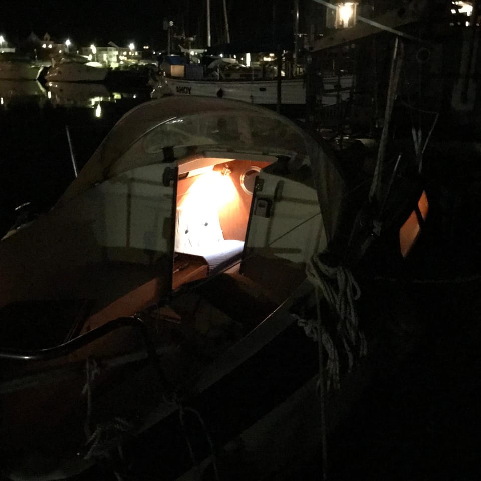 Båten Josefin Grebbestad Gästhamn Docked boat in Västra Götaland County