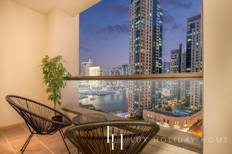 Night, View (from property/room), Balcony/Terrace, City view, Lake view