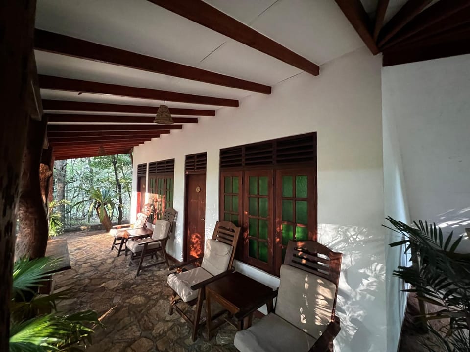 Property building, Coffee/tea facilities, Seating area