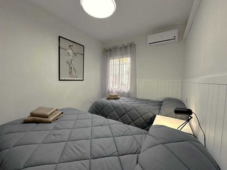 Bed, Decorative detail, Bedroom, heating, towels, air conditioner