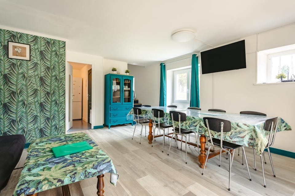 Property building, Living room
