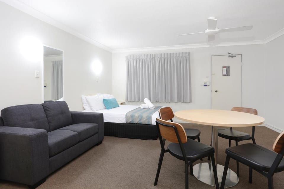 Bed, Living room