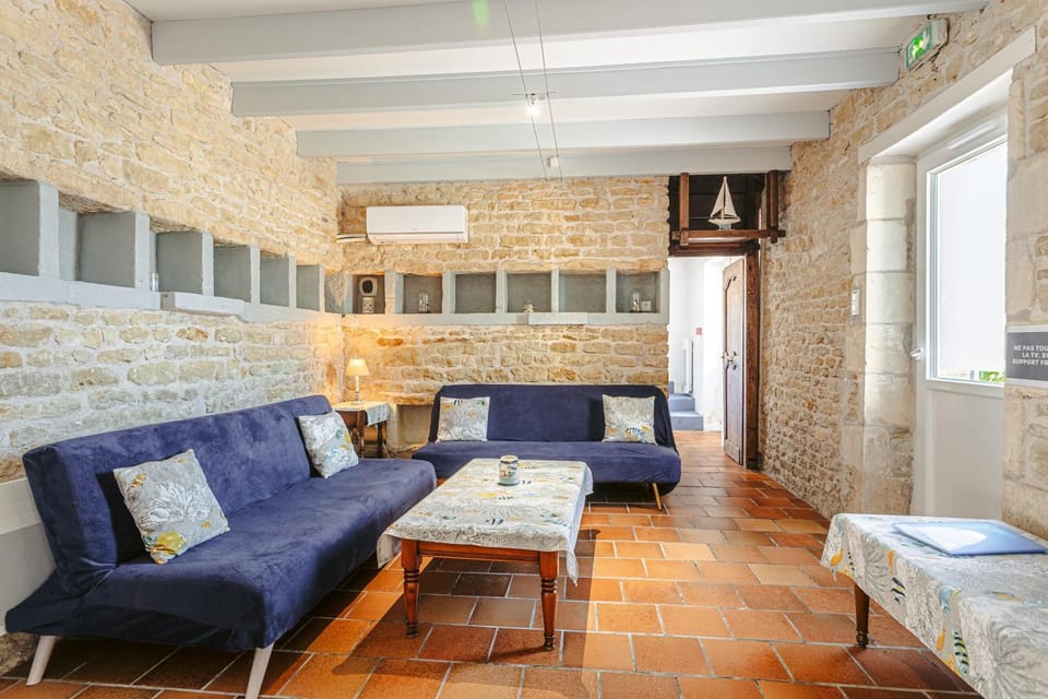 Property building, Living room