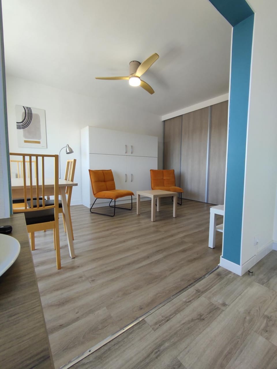 Living room, Seating area, Dining area
