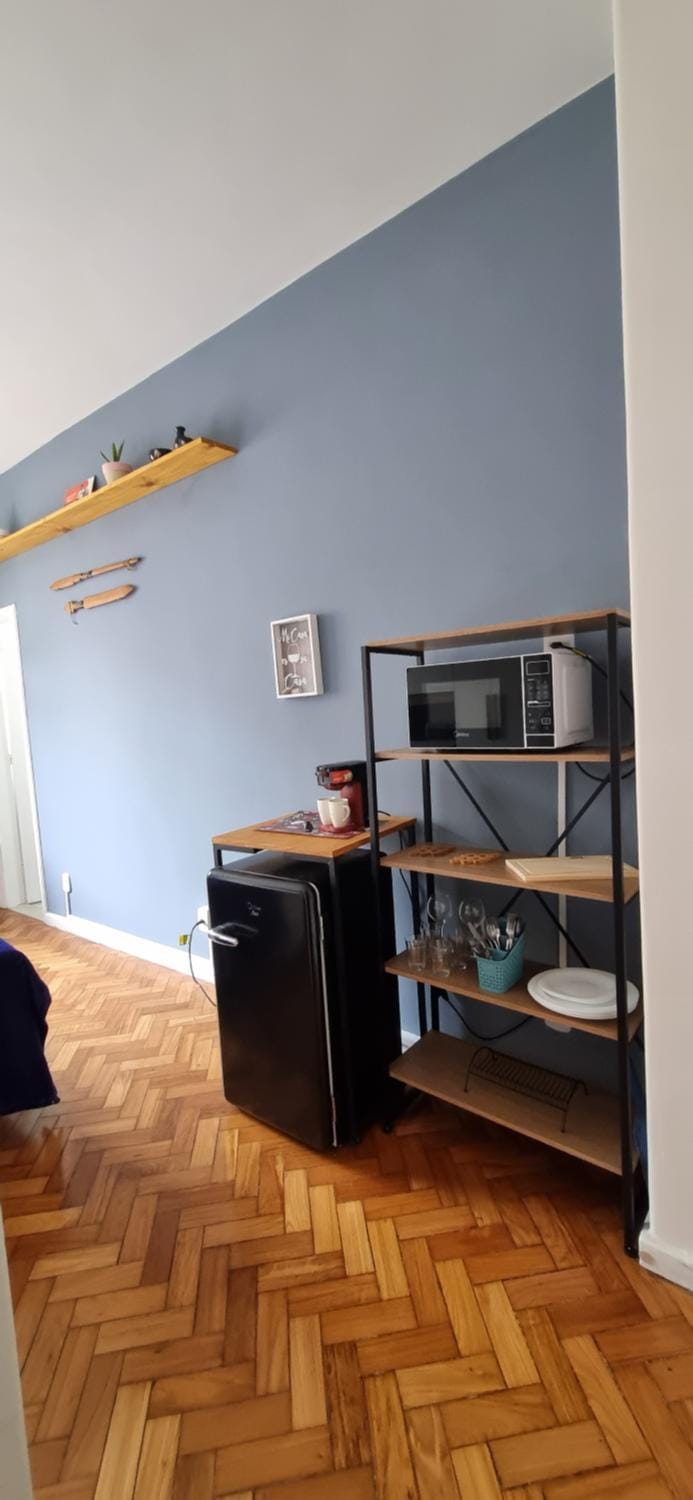 microwave, minibar