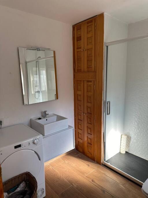 Chalet Los Ángeles de San Rafael House in Community of Madrid