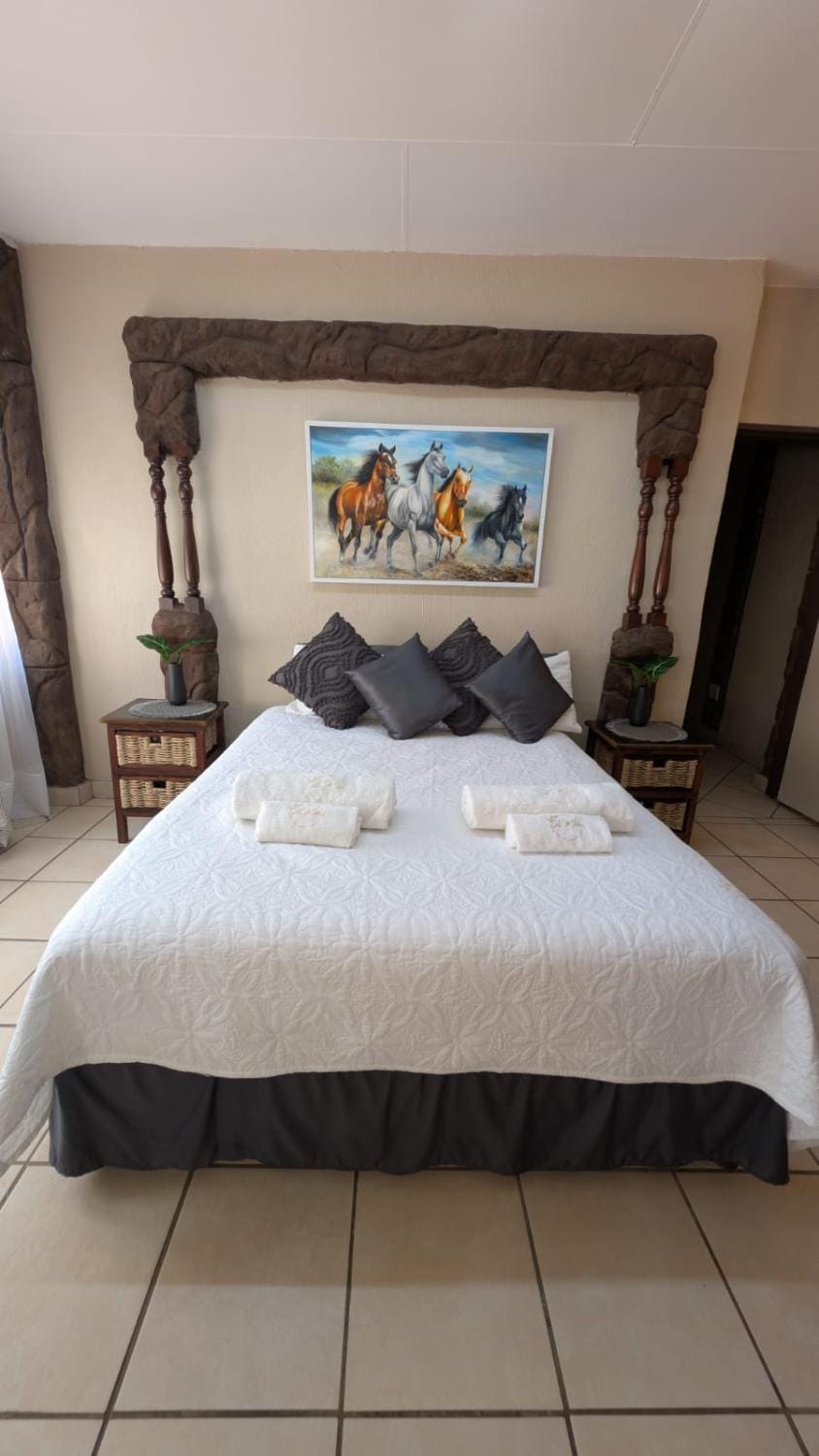 Toilet, Bed, Garden, Bedroom, Parking, towels, wardrobe, air conditioner