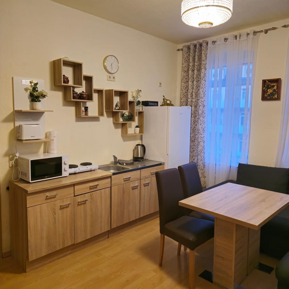 Kitchen or kitchenette, Dining area, microwave, oven, stove, toaster, kitchen