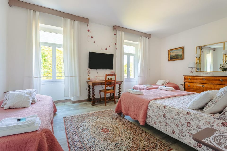 Living room, Bedroom