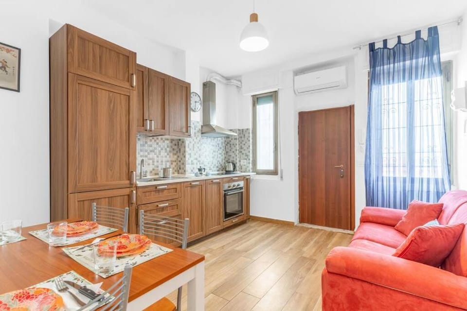 Kitchen or kitchenette, Living room, Seating area, Dining area, oven, stove, air conditioner