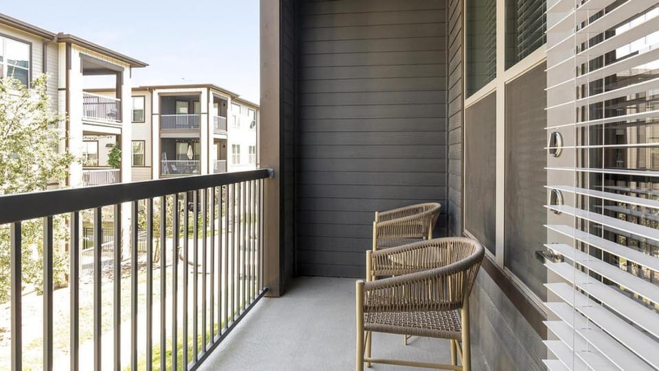 Landing at Bridge at McKinney - 1 Bedroom in Downtown Mc Kinney Apartment in McKinney