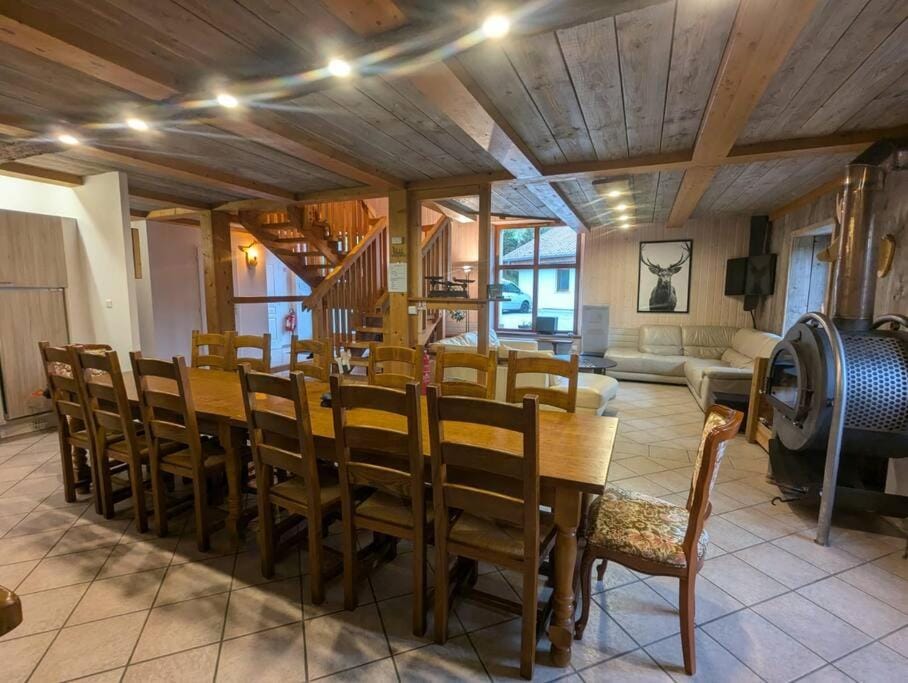 Living room, Dining area