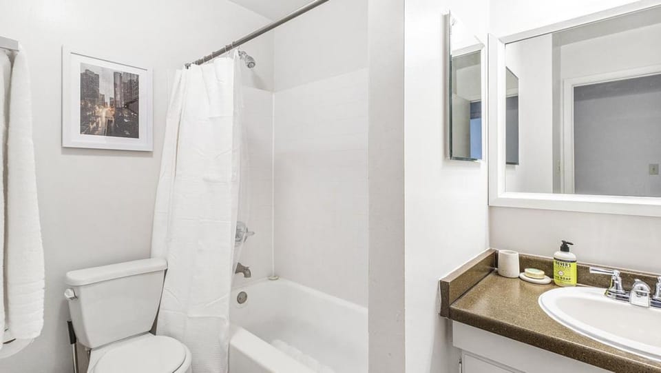 Landing at The Residences at Arlington Heights - 1 Bedroom in Downtown Arlington Heights Apartment in Arlington Heights