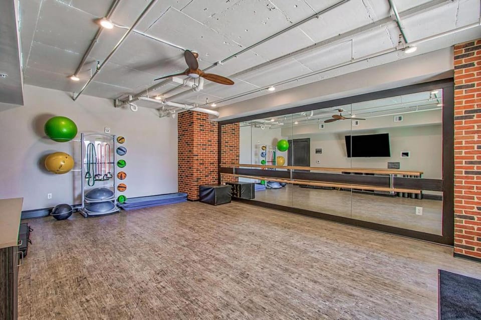 Landing at Meeting Street Lofts - 1 Bedroom in East Central Apartment in Charleston