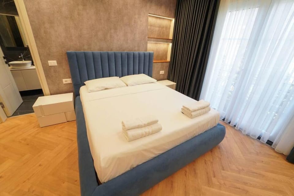 2 Steps from city center apt 3 4 Apartment in Tirana