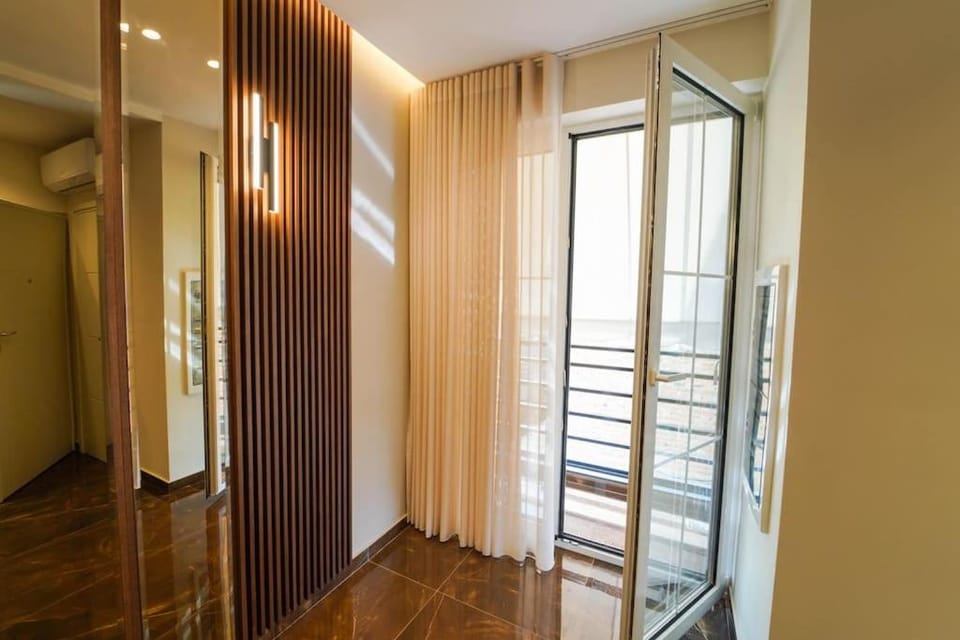 2 Steps from city center apt 3 4 Apartment in Tirana