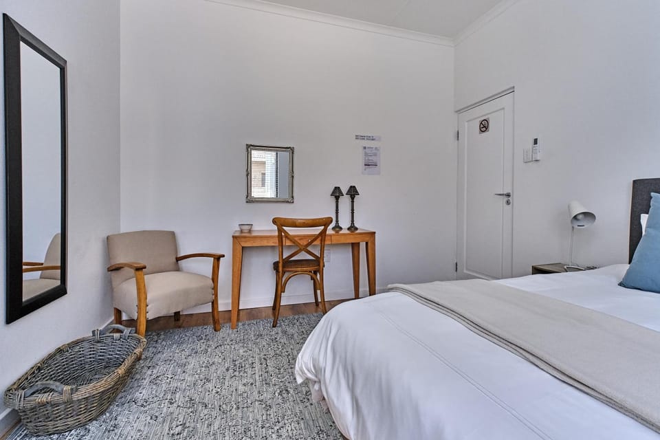 3 Kiaat Suites Bed and Breakfast in North West, South Africa