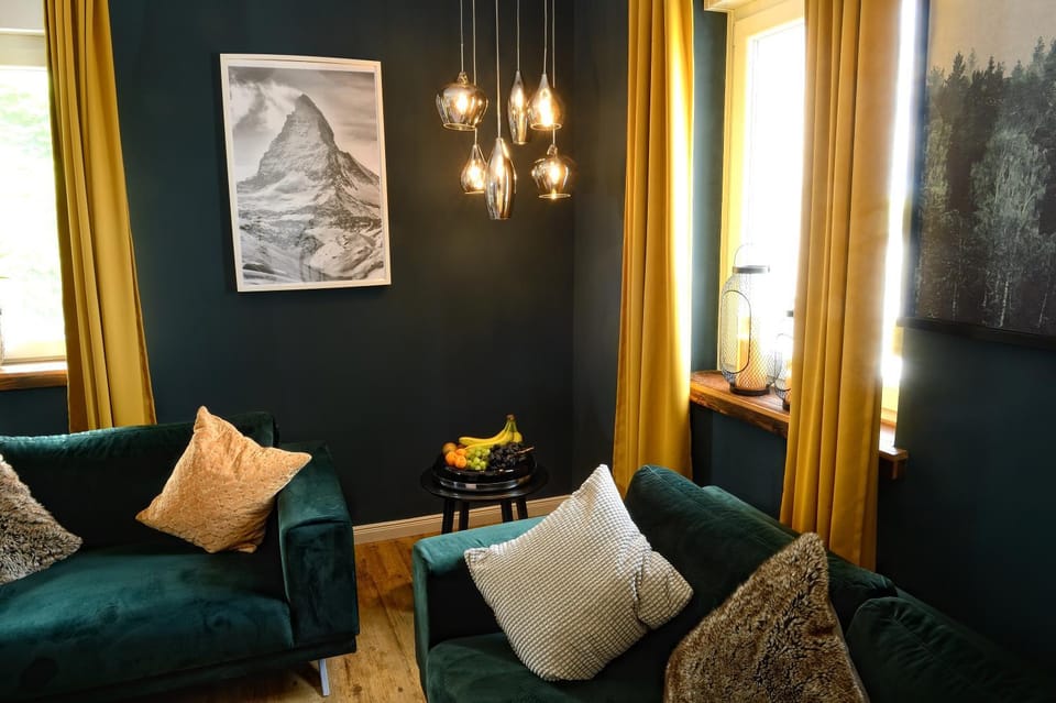 Living room, Seating area