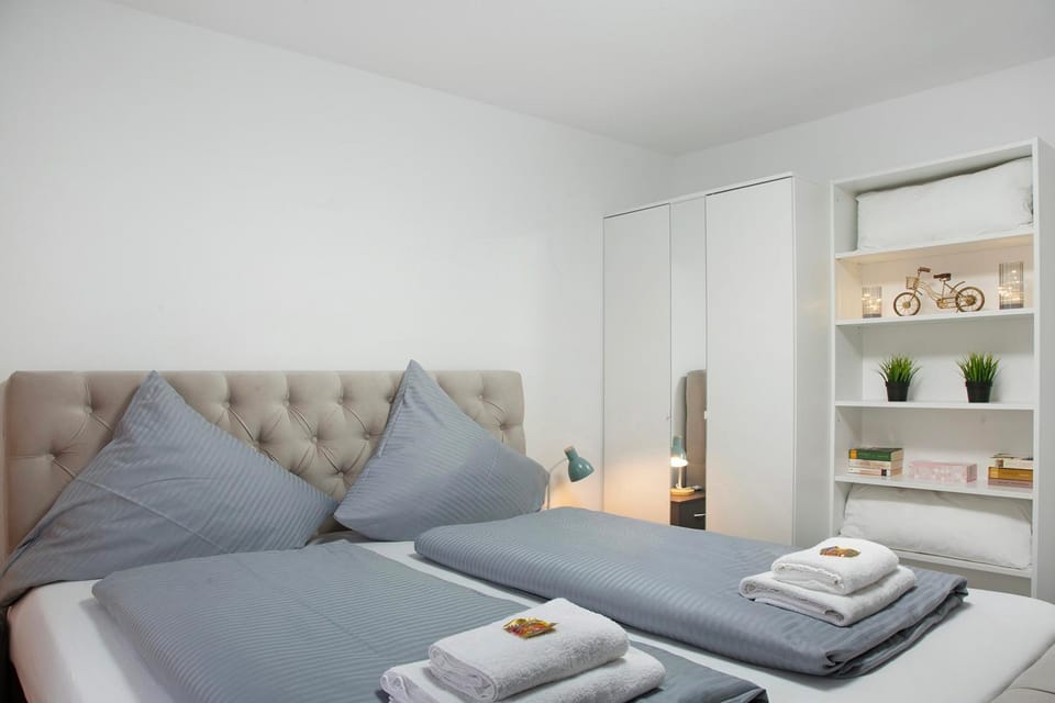 Living room, Bedroom