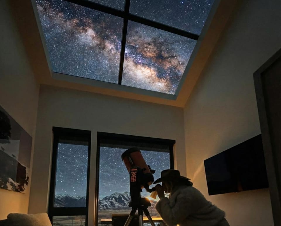 Eagles Wings, Condé Nast Luxe Yellowstone Retreat House in Emigrant