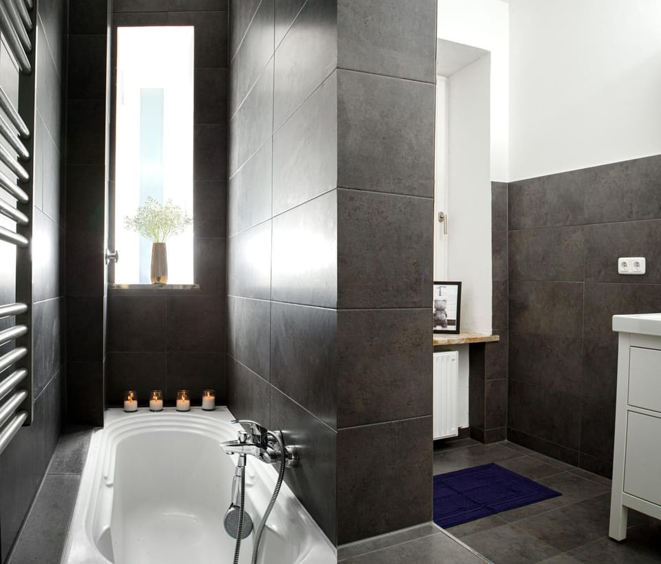 Bathroom, Photo of the whole room, Bath, towels