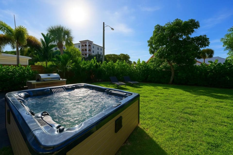 Casa Olympus Fort Lauderdale - Walk to the Beach! House in Fort Lauderdale