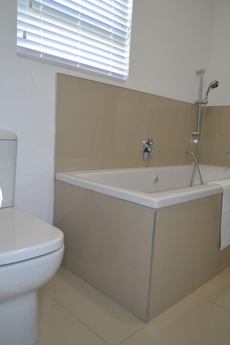 6 Kiaat Suites Bed and Breakfast in North West, South Africa