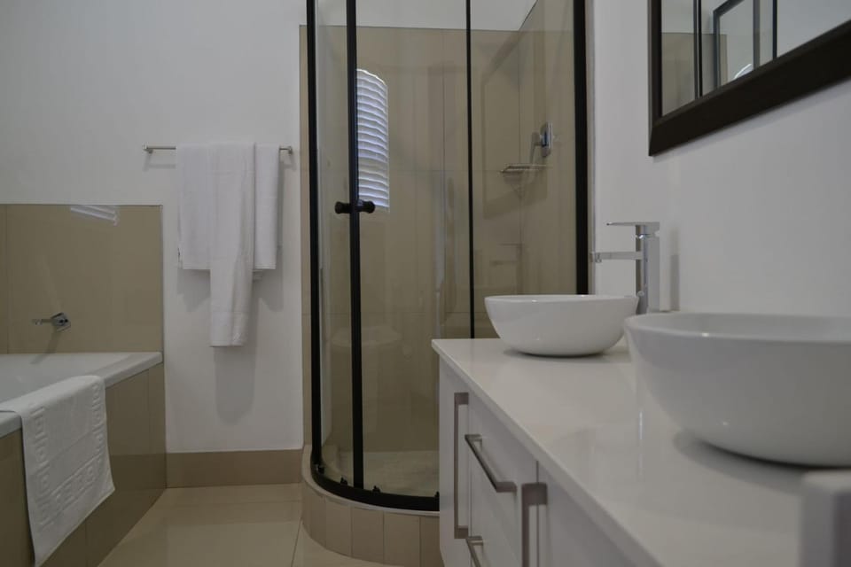 6 Kiaat Suites Bed and Breakfast in North West, South Africa
