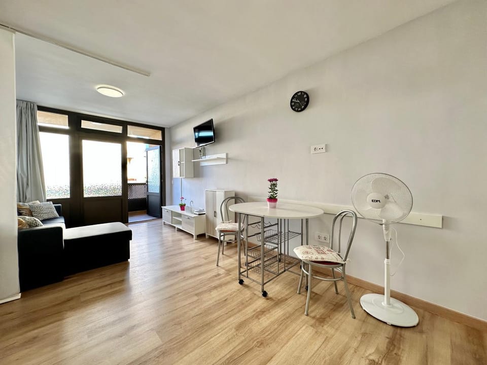 TV and multimedia, Living room, Dining area