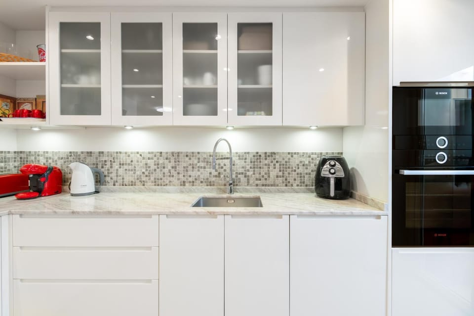 Kitchen or kitchenette, Living room