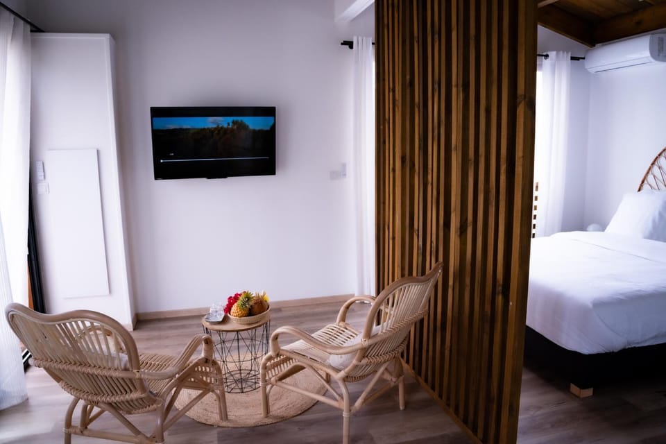 TV and multimedia, Seating area