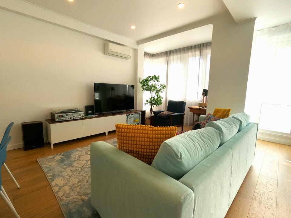 Communal lounge/ TV room, Living room