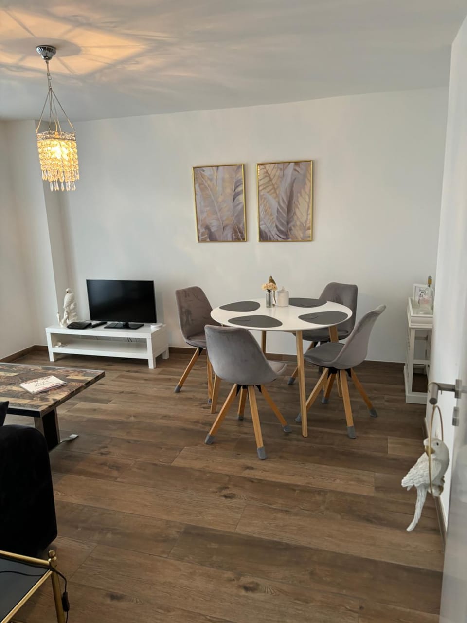 Living room, Dining area