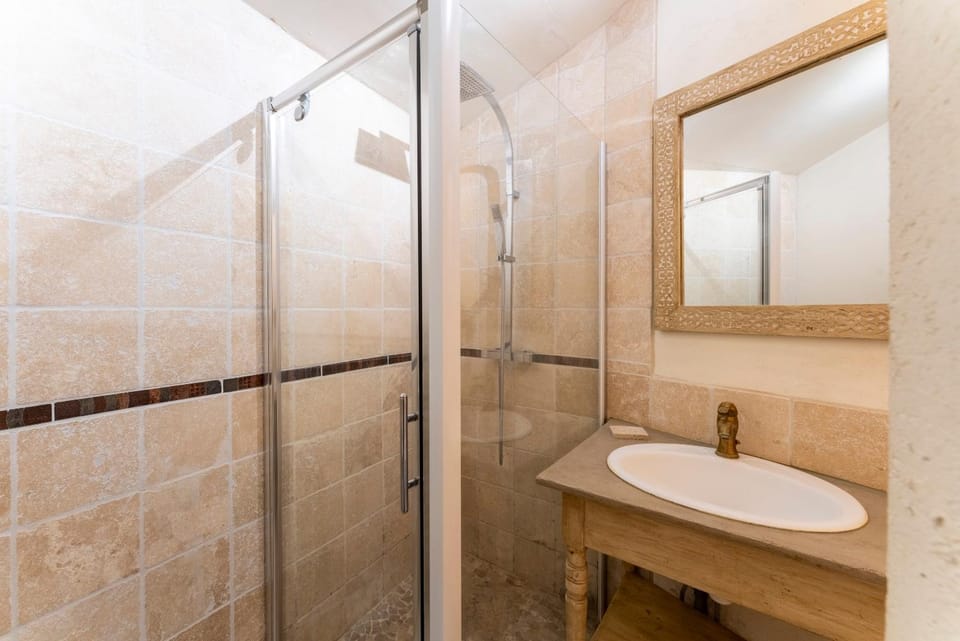 Bathroom, Living room