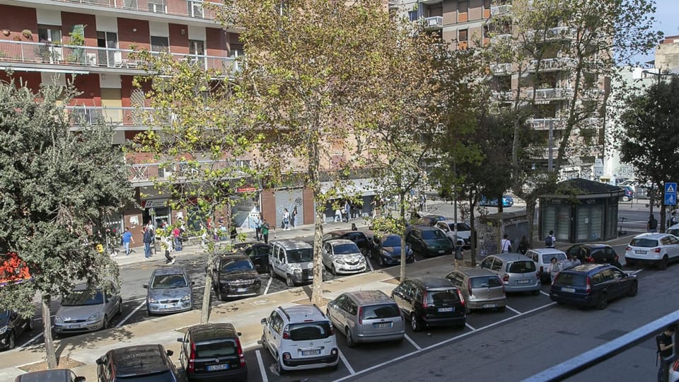 Neighbourhood, Balcony/Terrace, City view, Street view, Location