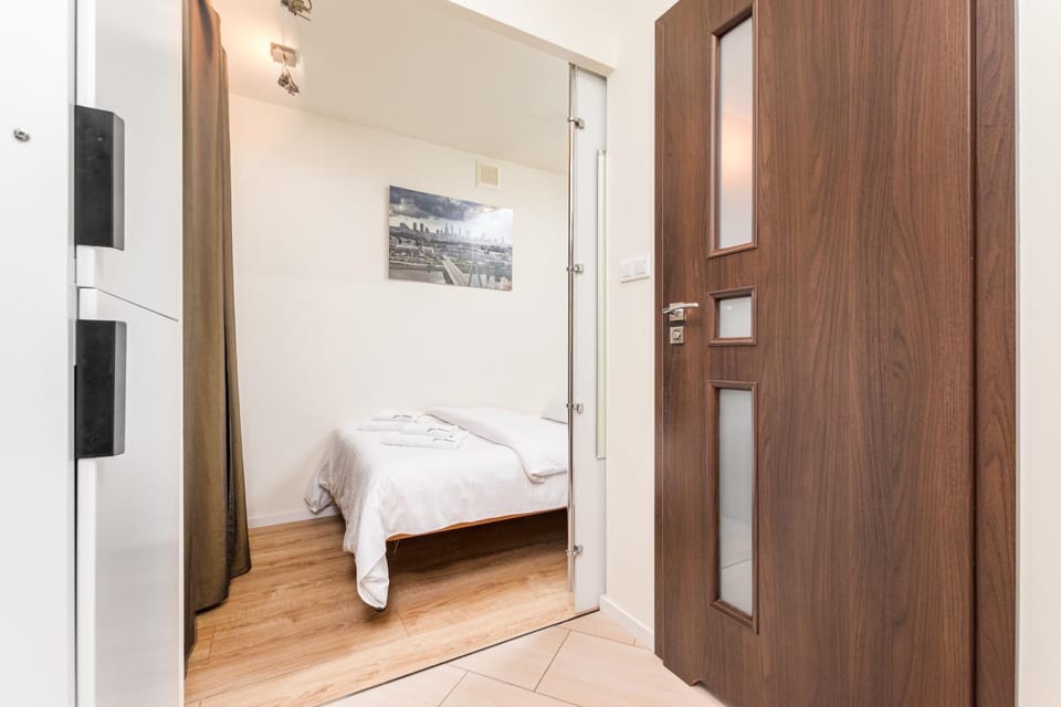 Bed, Photo of the whole room, Bedroom, towels, wardrobe