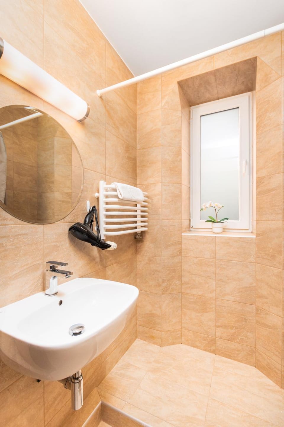 Shower, Bathroom, towels