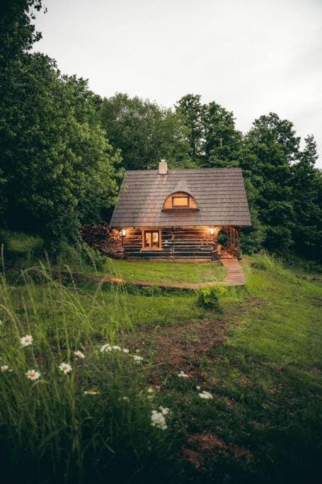 Property building, Spring, Day, Natural landscape, Garden, Garden view