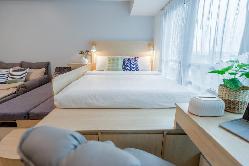 Bed, Bedroom
