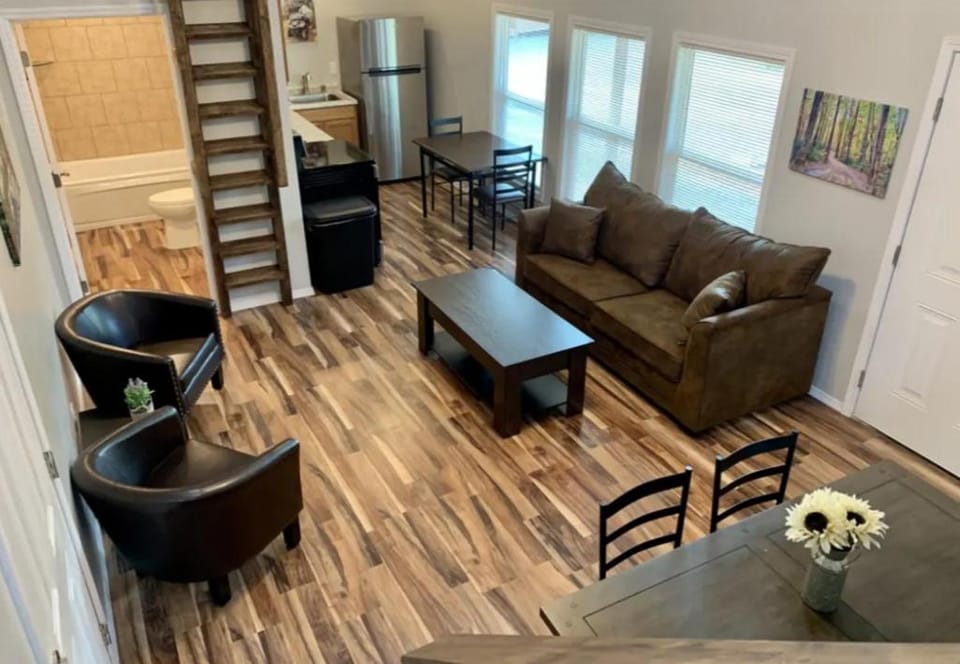 Kitchen or kitchenette, Living room, Seating area, Dining area