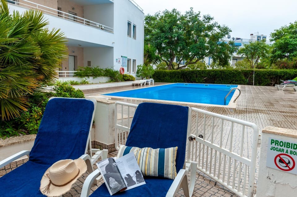 Day, Pool view, Swimming pool, sunbed