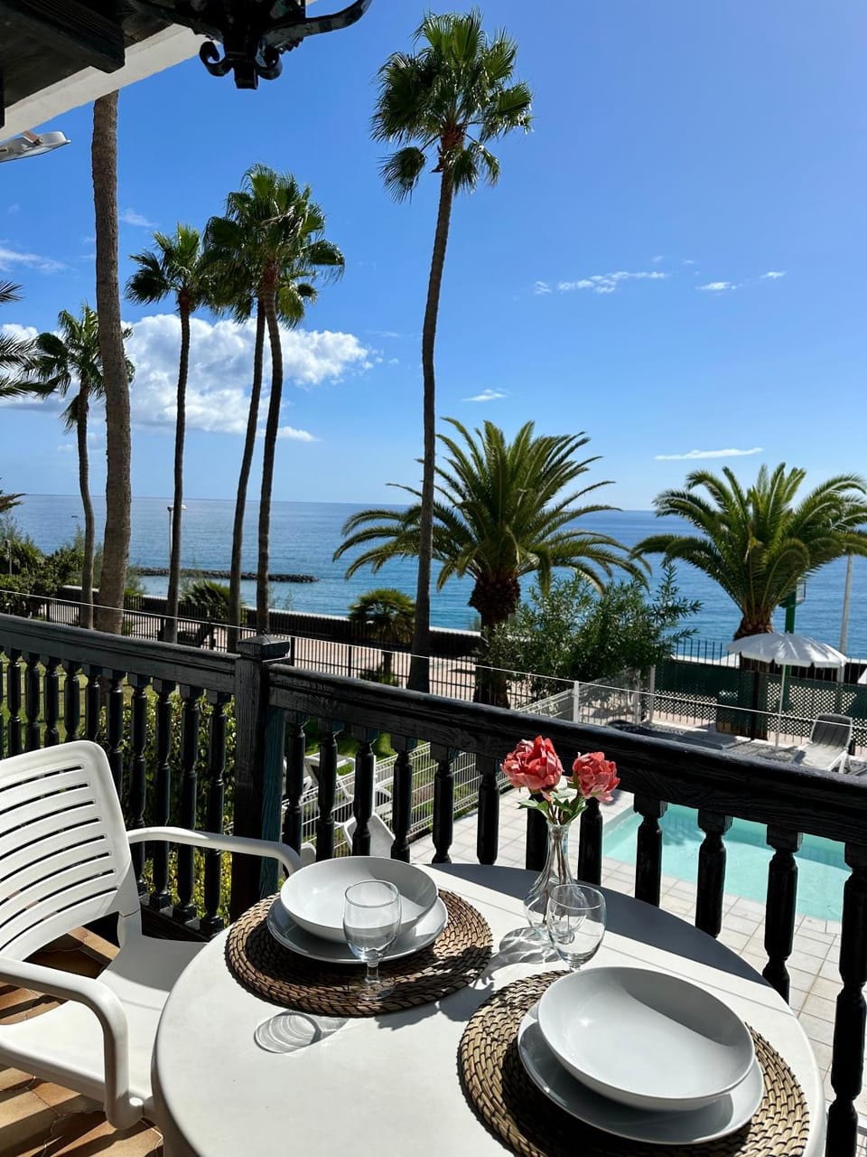 Balcony/Terrace, Pool view, Sea view