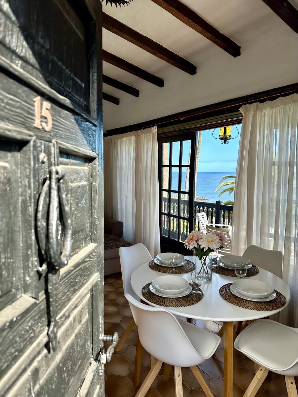 Living room, Dining area, Sea view