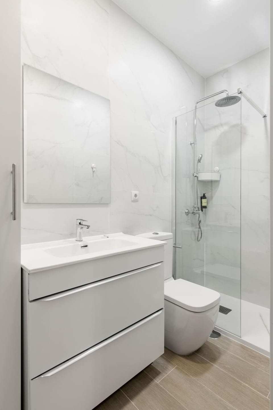 Shower, Bathroom, towels