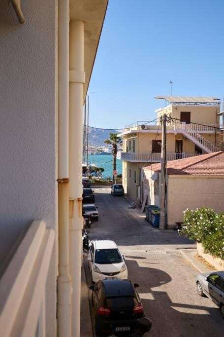 Sea view, Street view