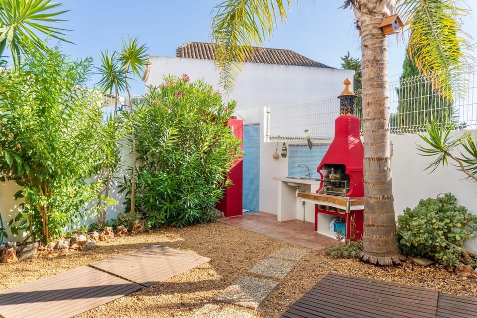 Day, BBQ facilities, Garden