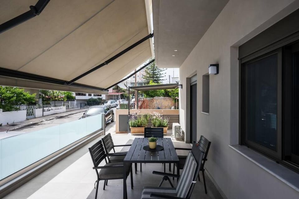 Erato - Newly renovated Home with Parking Apartment in Chania