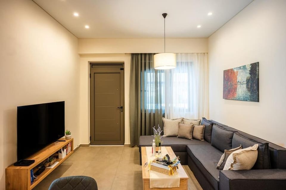 Erato - Newly renovated Home with Parking Apartment in Chania